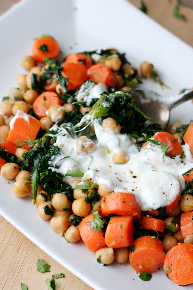 Schnelle Kichererbsenpfanne mit Joghurt3