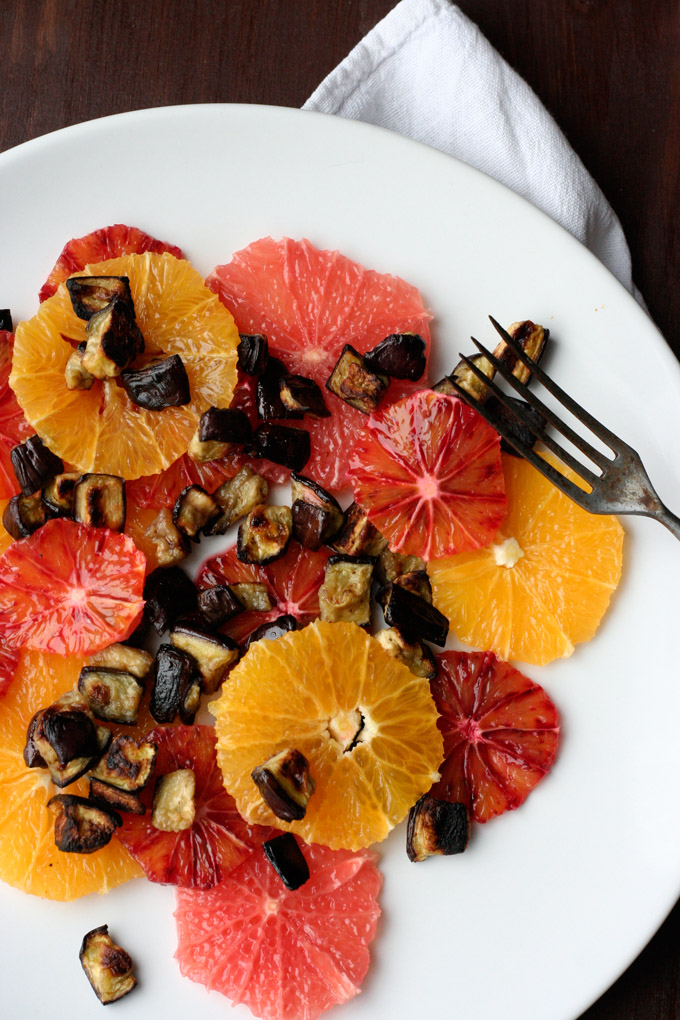 Auberginen salzen ja oder nein? + Zitrussalat mit gerösteten Auberginen - Kochkarussell.com