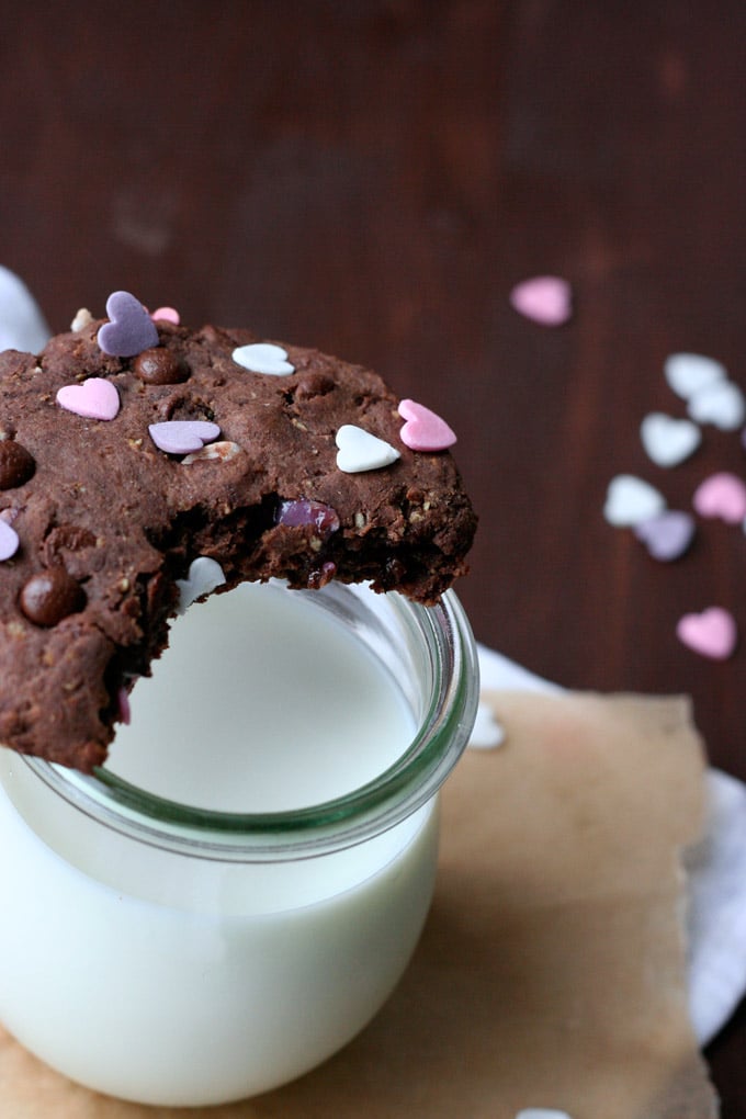 Herziger Schokokuchen-Cookie mit Kichererbsen. Single Serving Cookie - Kochkarussell.com Herziger Schokokuchen-Cookie mit Kichererbsen. Single Serving Cookie - Kochkarussell.com