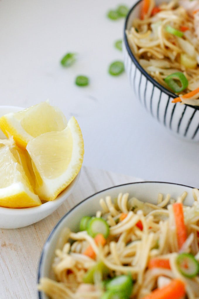 Philippinische Bratnudeln Pancit. Schnell, einfach und verdammt lecker - Kochkarussell.com