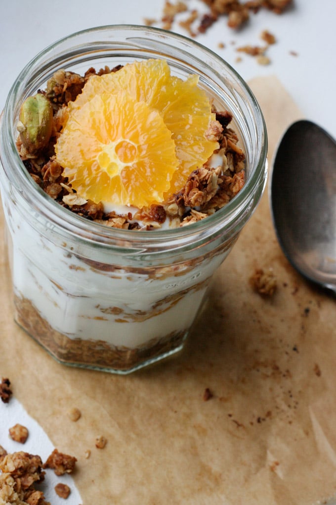 Orangen-Pistazien-Knuspermüsli und Orangen-Knusperjoghurt Orangen-Pistazien-Knuspermüsli-Rezept1