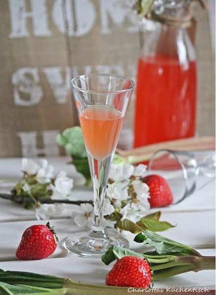 Erdbeer-Rhabarber-Likör von Charlottas Küchentisch
