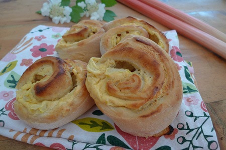 Rhabarber-Topfen-Schnecken von Einfachleicht