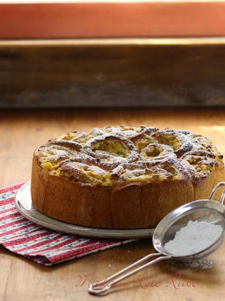 Rhabarber-Vanillecreme-Rosenkuchen von Madame Rote Rübe