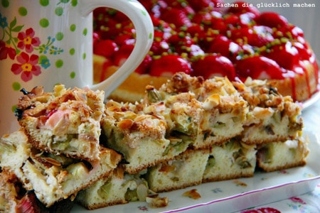 Rhabarberkuchen mit Streuseln von Sachen die glücklich machen