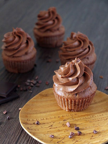 Schoko Rhabarber Cupcakes von Transglobal Pan Party