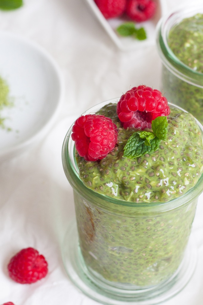Matcha Kokos Chia Pudding. Ein echtes Powerfrühstück und richtig lecker - kochkarussell.com Matcha Kokos Chia Pudding. Ein echtes Powerfrühstück und richtig lecker - kochkarussell.com