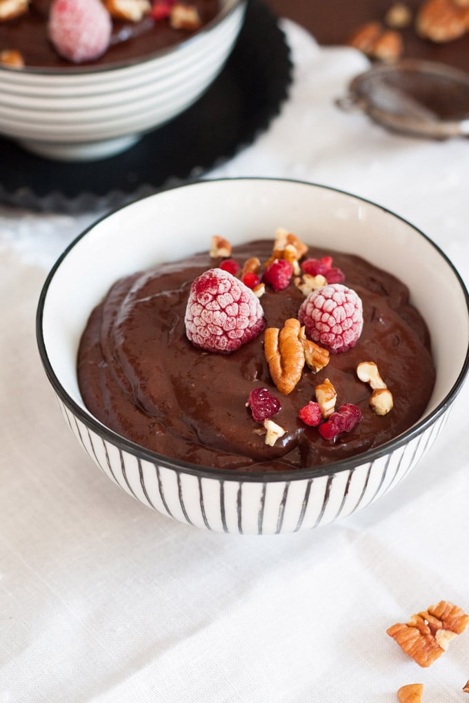 Cremigster Schokopudding aus 3 Zutaten. Gesund und oberköstlich - kochkarussell.com Cremigster Schokopudding aus 3 Zutaten. Gesund und oberköstlich - kochkarussell.com