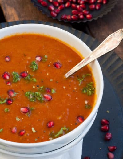Geröstete Paprika Möhren Suppe. Rauchig, cremig, unverschämt gut - kochkarussell.com