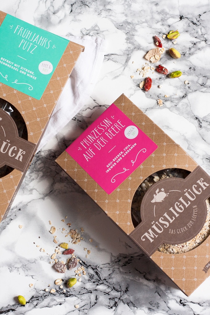 Werbung. No-Bake Berry Pistachio Energy Bites. Dieses 7-Zutaten Rezept ist der perfekte Snack für unterwegs und vollgepackt mit guten Zutaten - kochkarussell.com Werbung. No-Bake Berry Pistachio Energy Bites. Dieses 7-Zutaten Rezept ist der perfekte Snack für unterwegs und vollgepackt mit guten Zutaten - kochkarussell.com