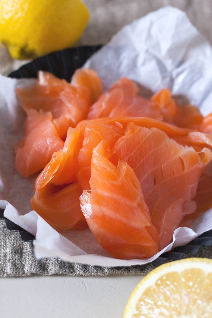 Werbung. One Pot Pasta mit Spinat und Räucherlachs. Für dieses Rezept braucht ihr nur einen Topf, acht Zutaten und 15 Minuten Zeit - kochkarussell.com