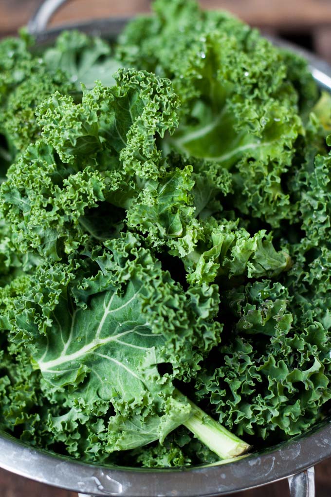 Der Pink Power Salat ist lecker, super gesund und macht lange satt. Perfekt - kochkarussell.com