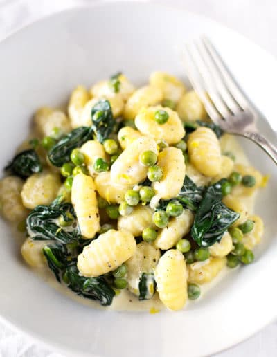 Gnocchi-mit-Spinat,-Erbsen-und-Zitrone4