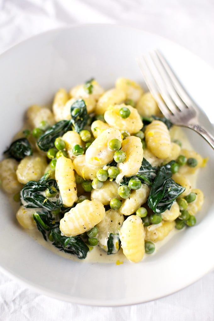 Gnocchi-mit-Spinat,-Erbsen-und-Zitrone4