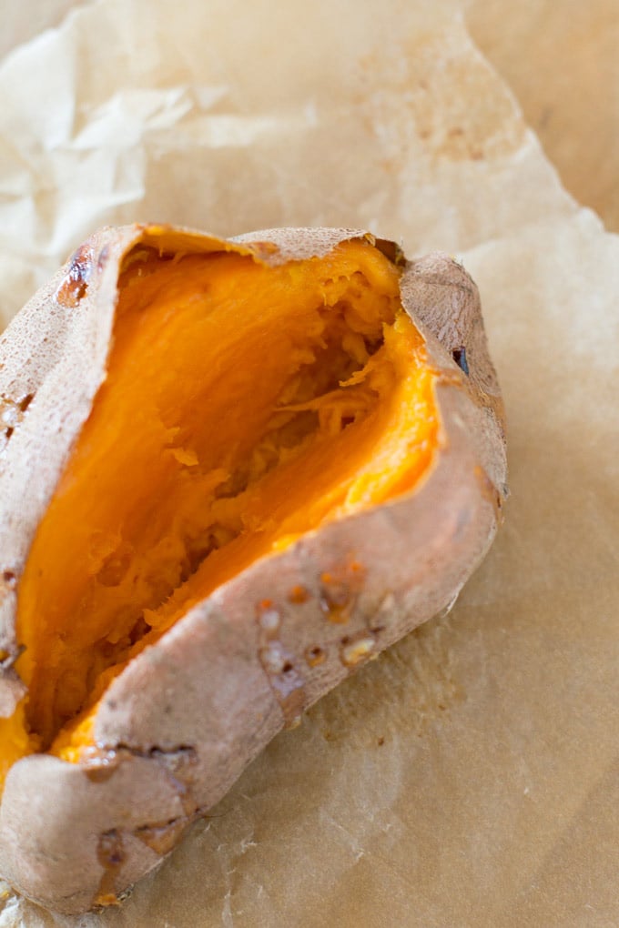 Werbung. Gebackene Süßkartoffel aus dem Ofen - Kochkarussell.com