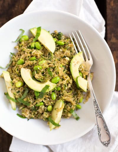 Veganer-Quinoa-Salat-mit-Avocado-und-Zuccchini-2