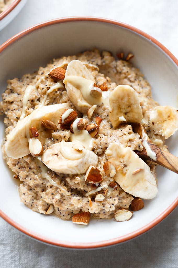 Bananen-Zimt-Porridge-mit-Ahornsirup-1