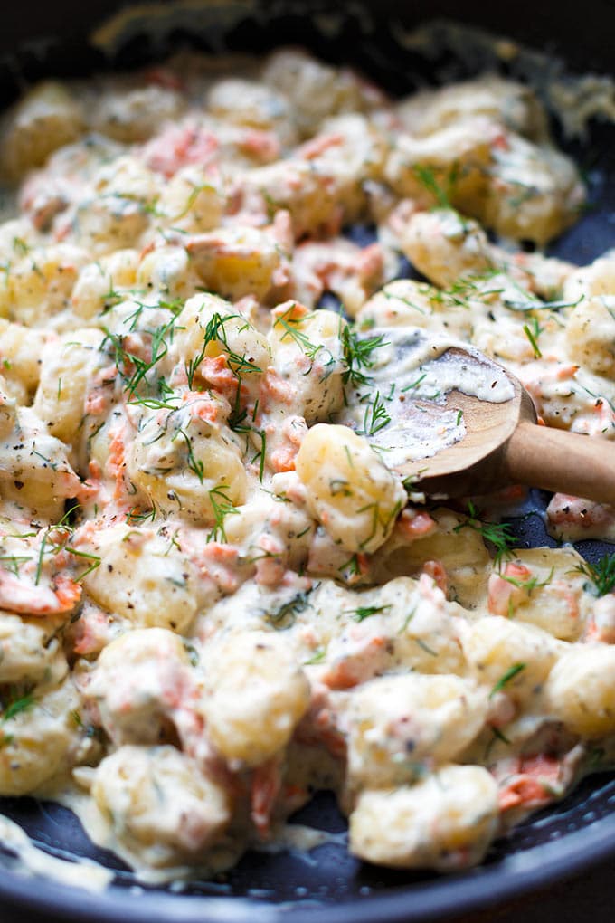 Gnocchi-Lachs-Pfanne-mit-Frischkäse-Sauce-1