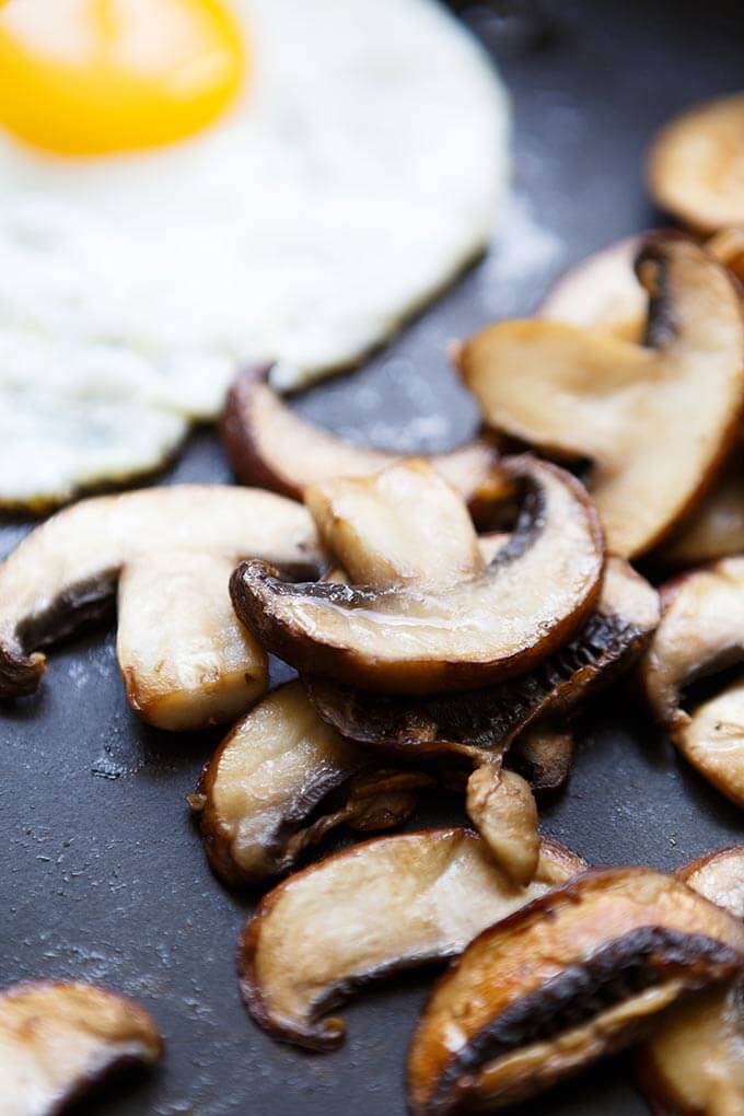 OMG, die Kartoffel Spargel Power Bowl ist SO gut! Dieses einfache und gesunde Rezept schmeckt allen und ist perfekt für den Frühling! - Kochkarussell.com #spargel #grünerspargel #frühling #rezept OMG, die Kartoffel Spargel Power Bowl ist SO gut! Dieses einfache und gesunde Rezept schmeckt allen und ist perfekt für den Frühling! - Kochkarussell.com #spargel #grünerspargel #frühling #rezept