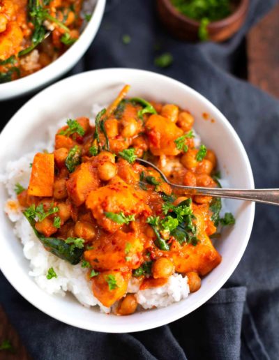 Süßkartoffel-Kichererbsen-Curry-mit-Spinat-1