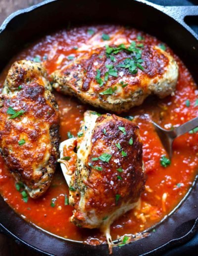 Mozzarella-Hähnchen-mit-Tomatensauce-1