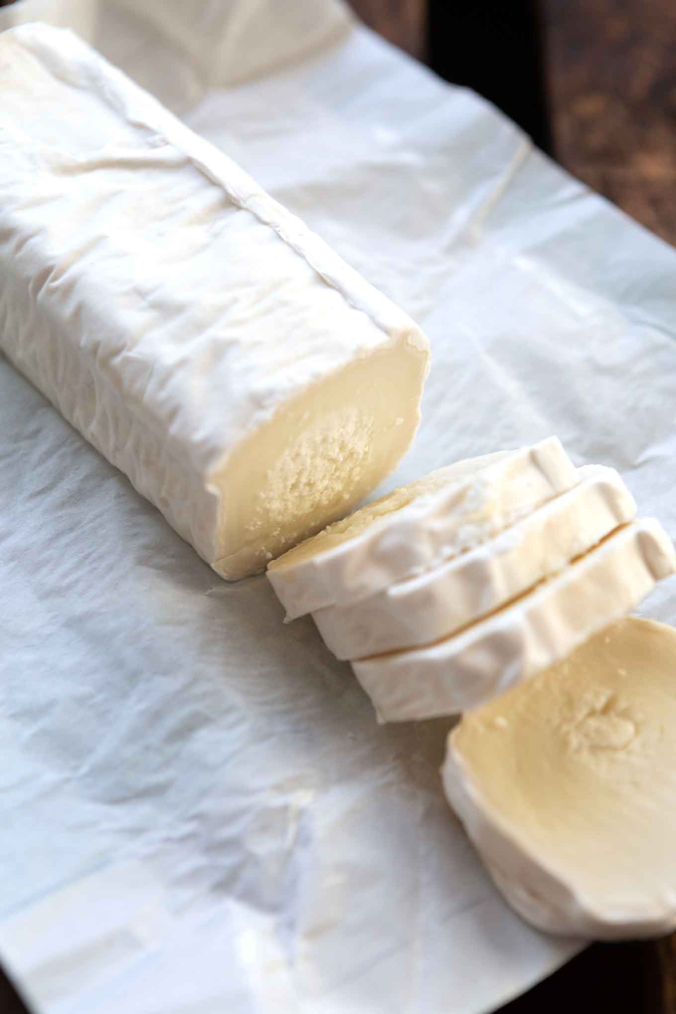 Wintersalat mit Orange, Granatapfel und Ziegenkäse. Dieser schnelle Salat ist gesund und SO gut! - Kochkarussell Foodblog #wintersalat #salat #ziegenkäse #orange