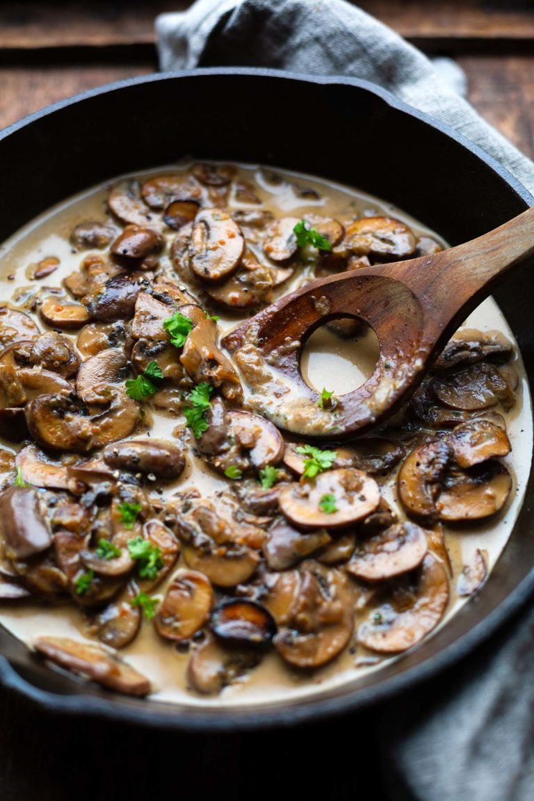 Pilzrahmsosse-selber-machen-in-der-Pfanne