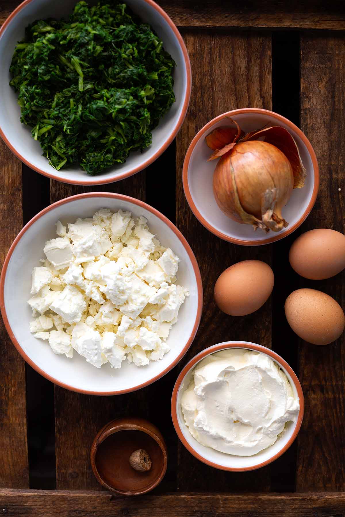 Zutaten für die Spinat-Quiche mit Feta