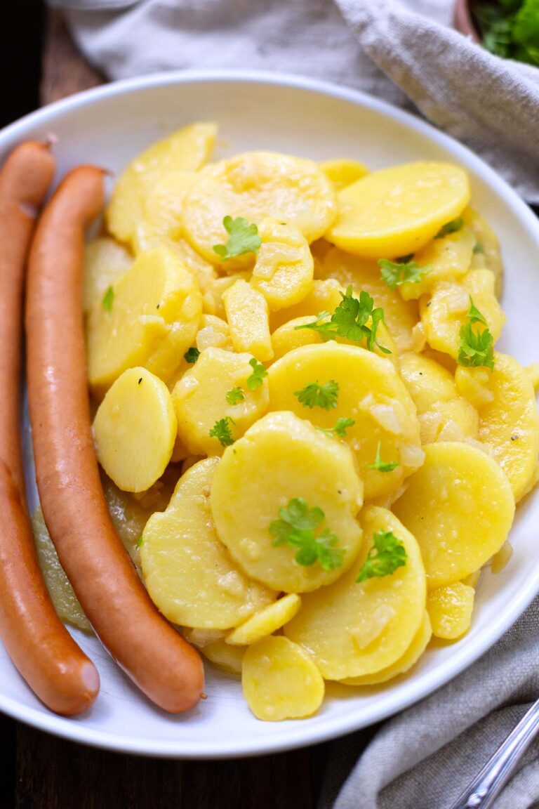 Kartoffelsalat-ohne-Mayo-mit-Wiener-Wuerstchen